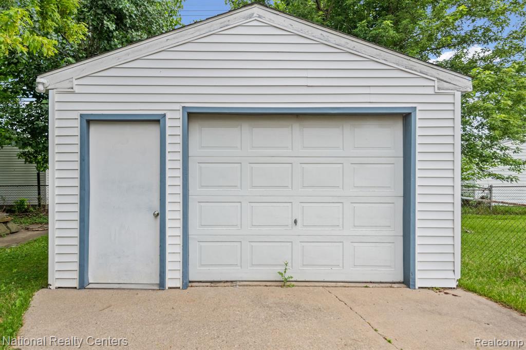 19861 Vermander Avenue, Clinton Twp, MI 48035 — Photo 4