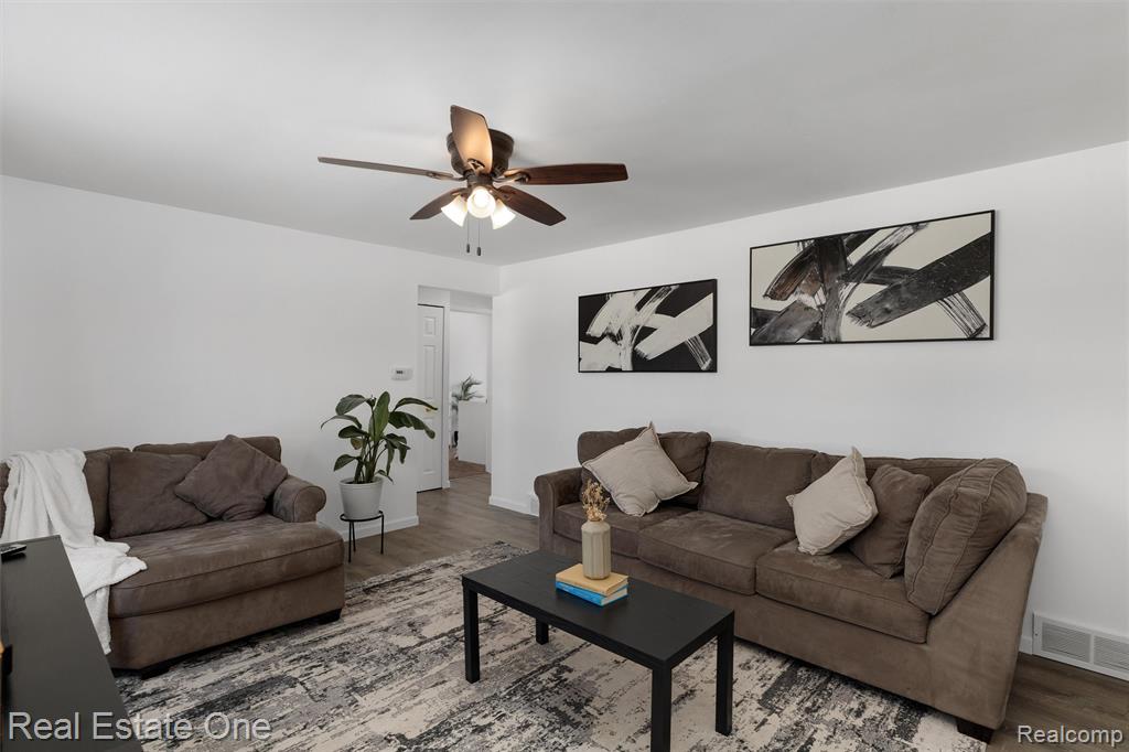 9535 Chamberlain Street, Romulus, MI 48174 — Photo 2