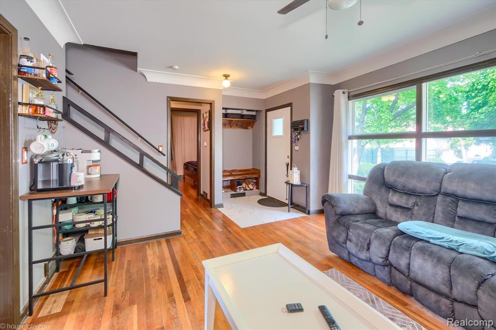 825 N Monroe Street, Lapeer, MI 48446 — Photo 6