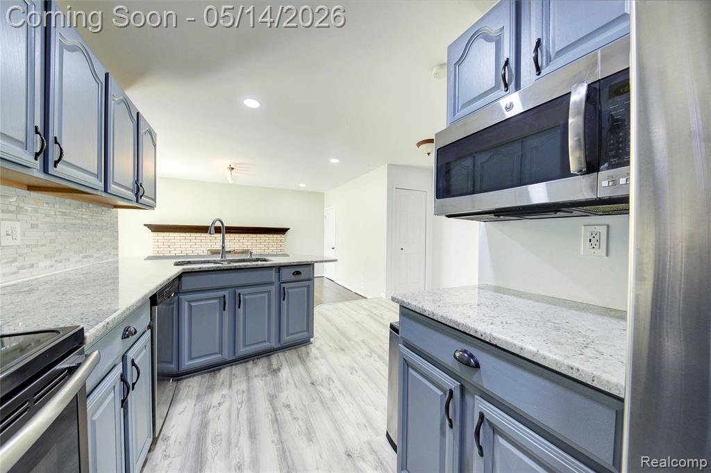 43715 Simsbury Street, Canton, MI 48187 — Photo 11