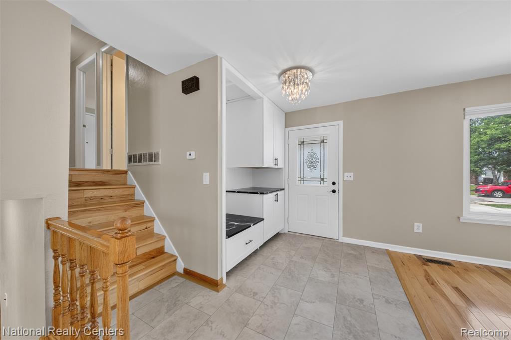 40014 Eagle Drive, Sterling Heights, MI 48310 — Photo 31