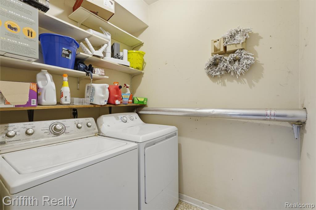10591 Silver Lake Road, Brighton, MI 48116 — Photo 16