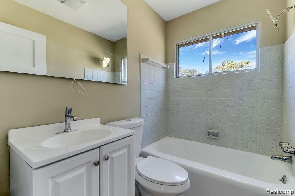 5322 Winthrop Boulevard, Flint, MI 48505 — Photo 7