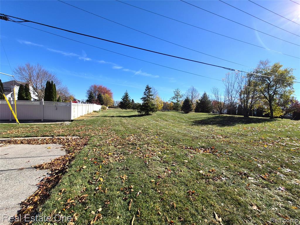 505 Forest Street, Wyandotte, MI 48192 — Photo 13
