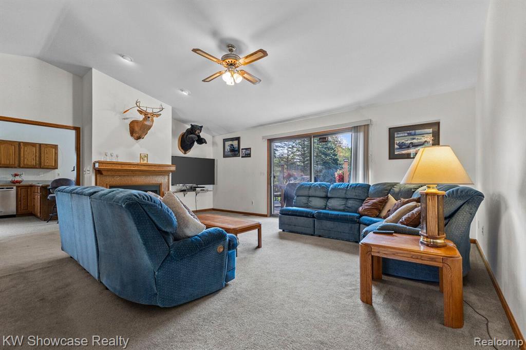 766 WHITE HOUSE Drive, Highland, MI 48356 — Photo 11