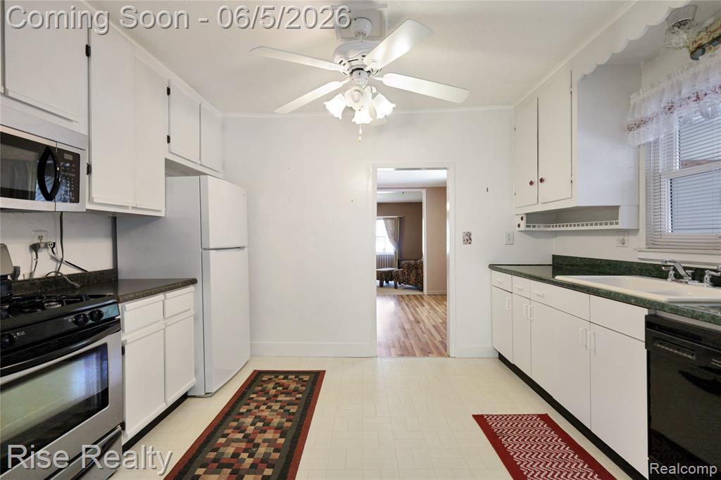 1466 Connell Street, Burton, MI 48529 — Photo 9