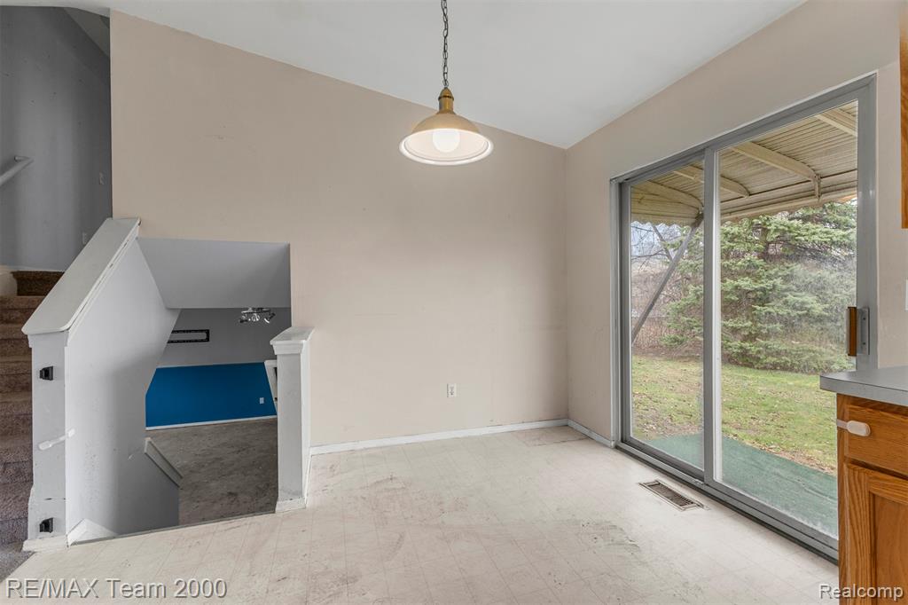 2714 Hallman Avenue, Waterford, MI 48328 — Photo 8