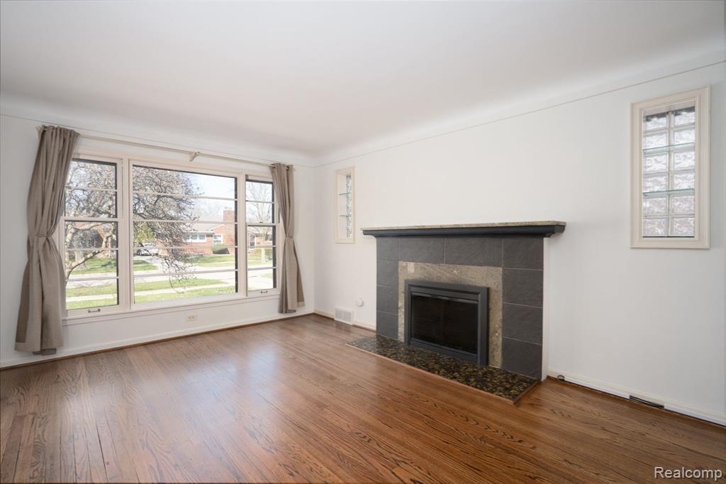 21184 Norwood Drive, Harper Woods, MI 48225 — Photo 10