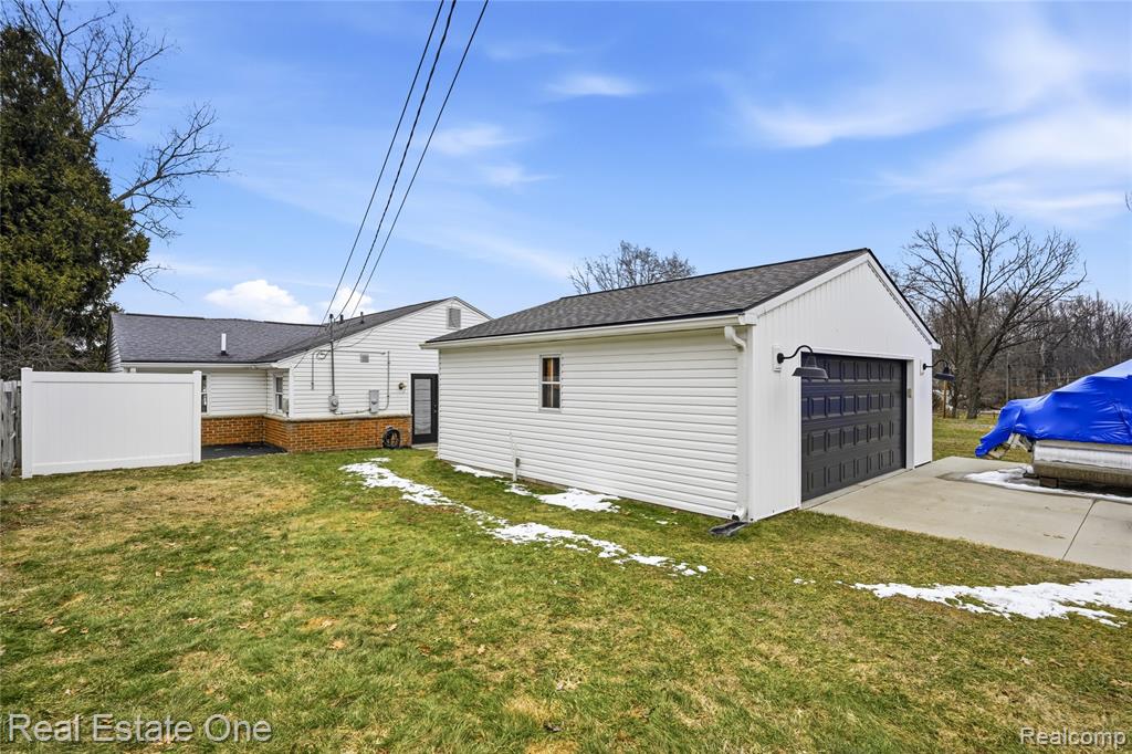 10428 King Road, Davisburg, MI 48350 — Photo 7
