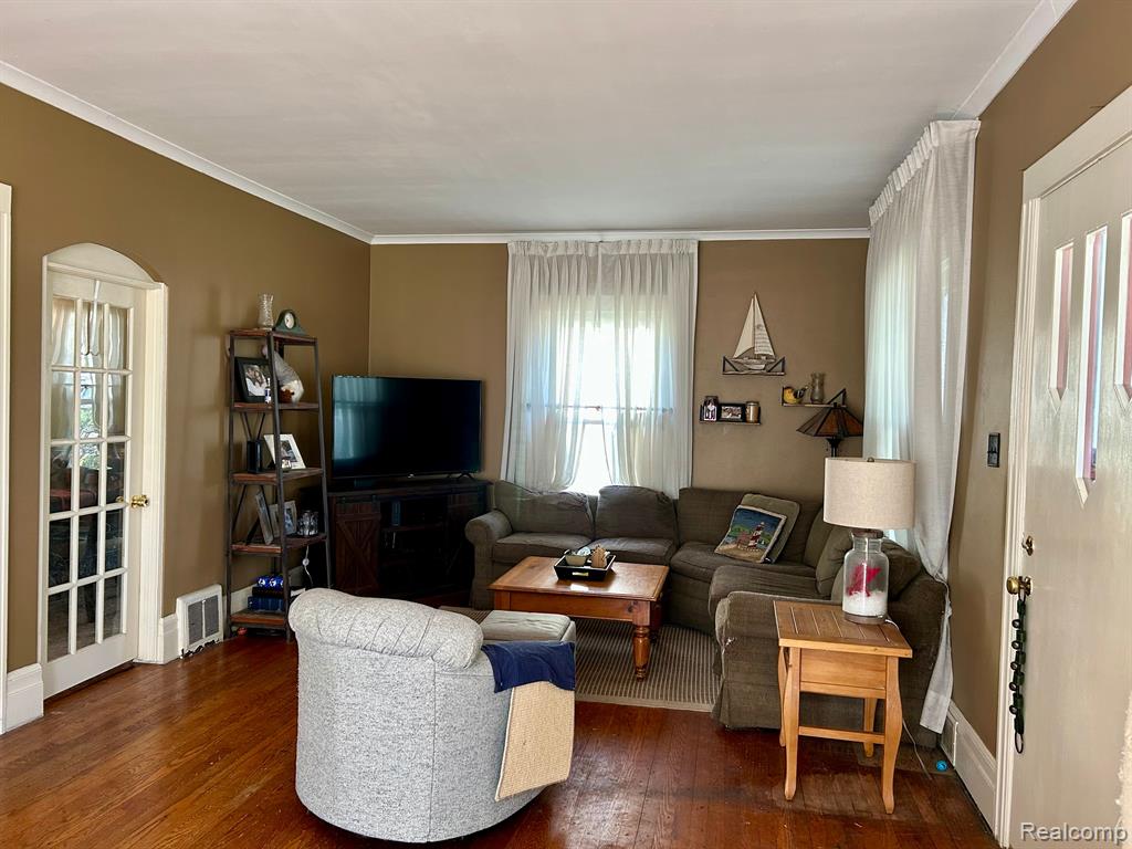 59 AHRENS Street, Mount Clemens, MI 48043 — Photo 3