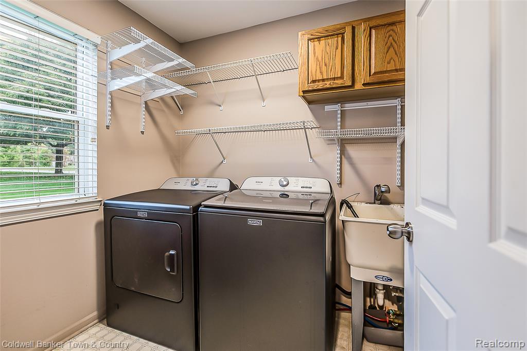 9305 Appleview Court, Brighton, MI 48116 — Photo 17