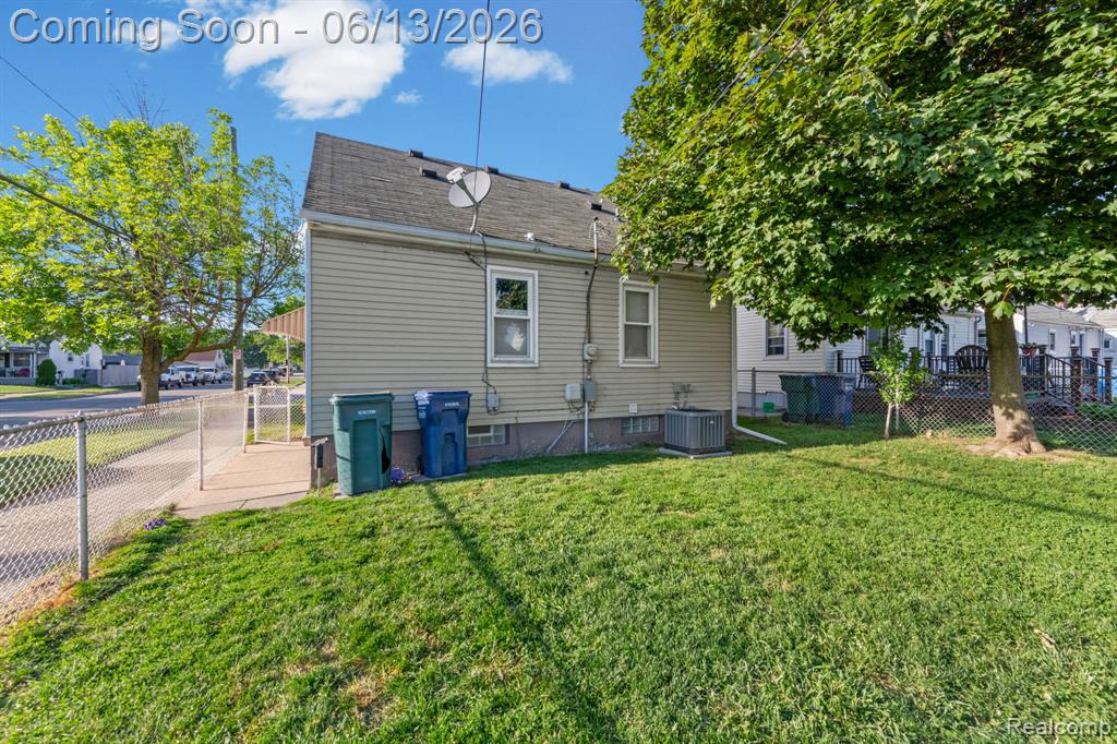 893 Ford Boulevard, Lincoln Park, MI 48146 — Photo 26