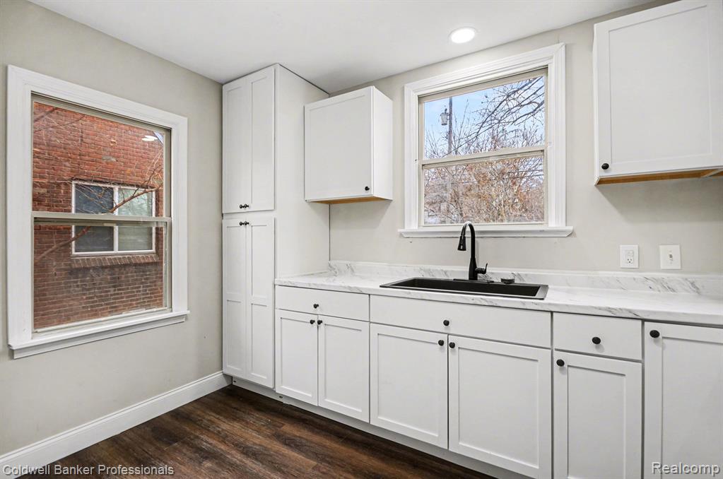 5266 Devonshire Road, Detroit, MI 48224 — Photo 10