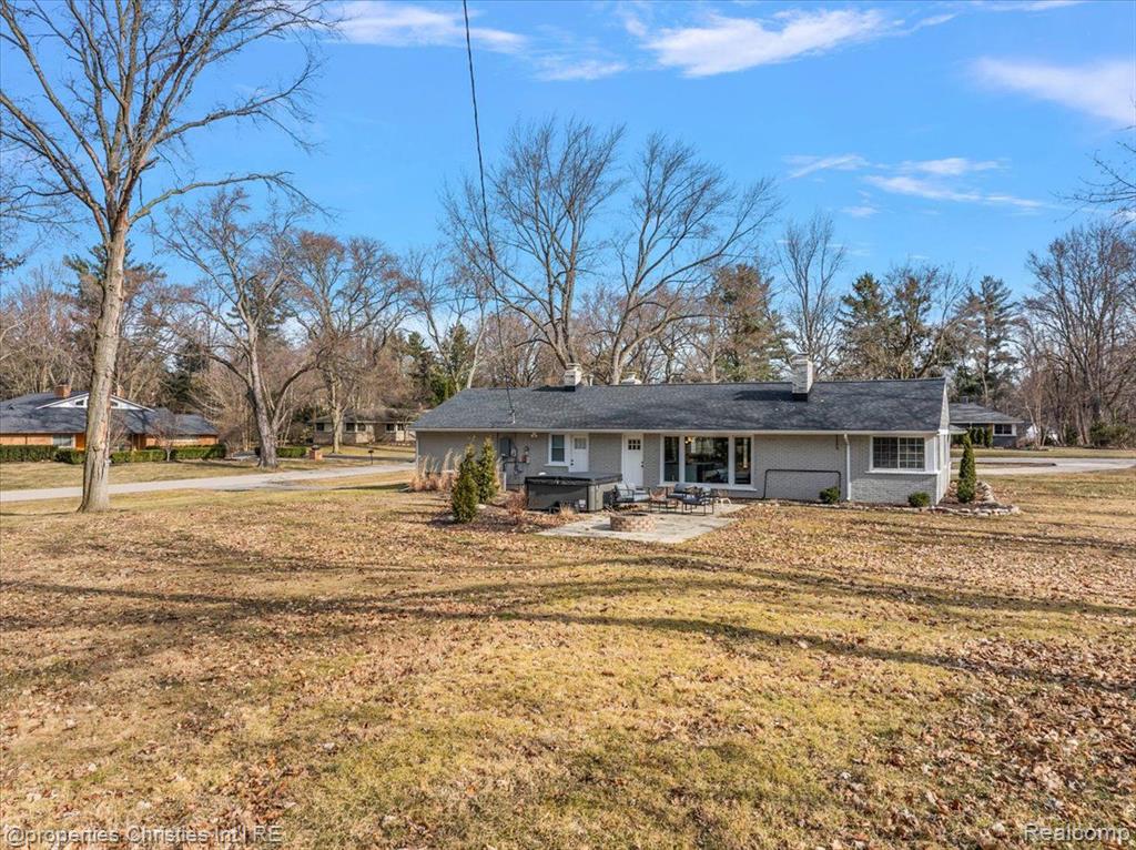 4361 MEADOWLANE Court, Bloomfield Hills, MI 48304 — Photo 9
