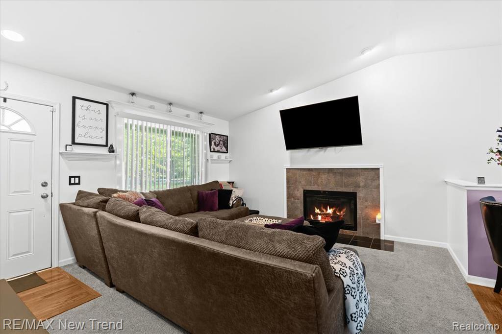 9125 Mandon Road, White Lake, MI — Photo 2