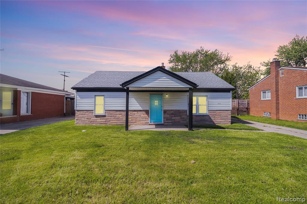 30064 Ann Arbor Trail, Westland, MI
