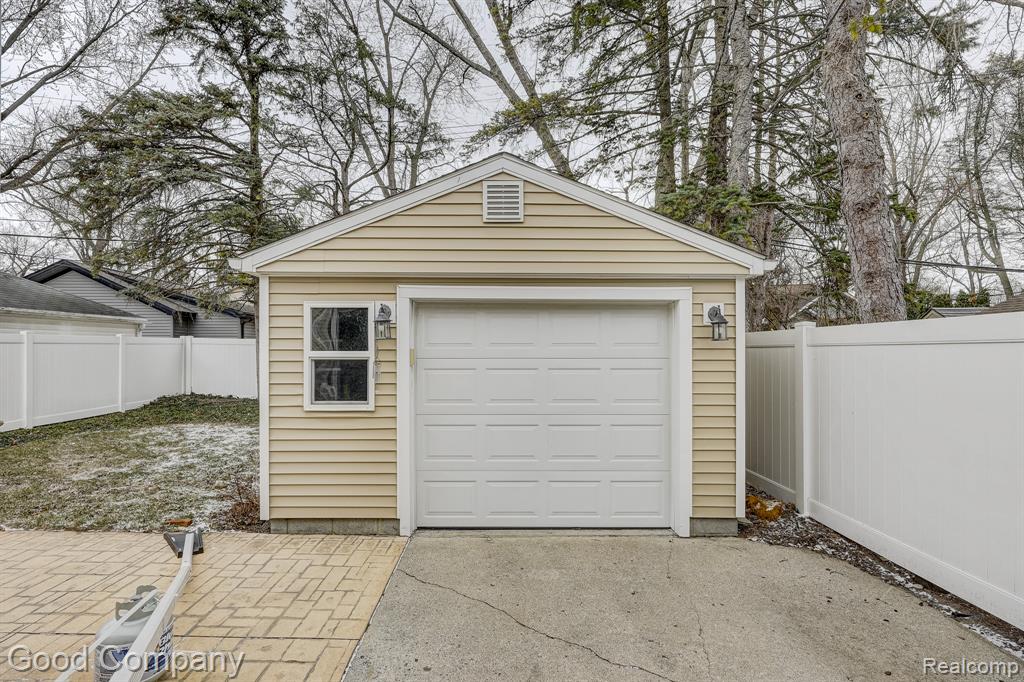 924 Marywood Drive, Royal Oak, MI 48067 — Photo 46