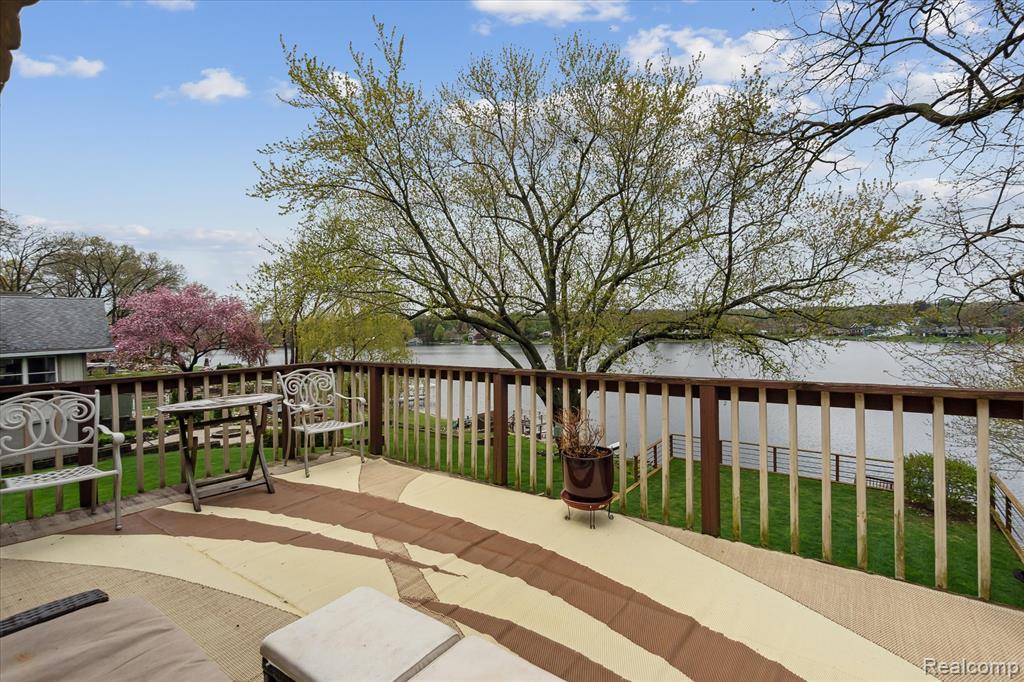 9669 NORMAN Road, Clarkston, MI 48348 — Photo 25
