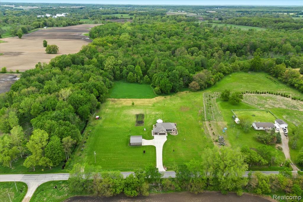 6035 Beard Road, Byron, MI 48418 — Photo 40