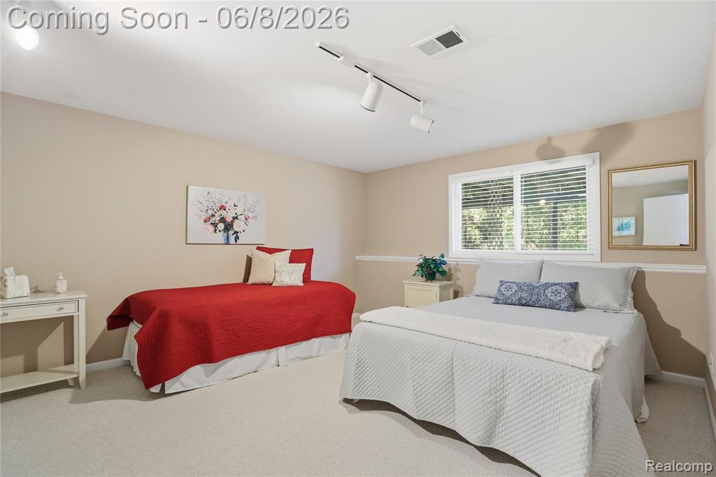6153 Pine Creek Court, Grand Blanc, MI 48439 — Photo 33