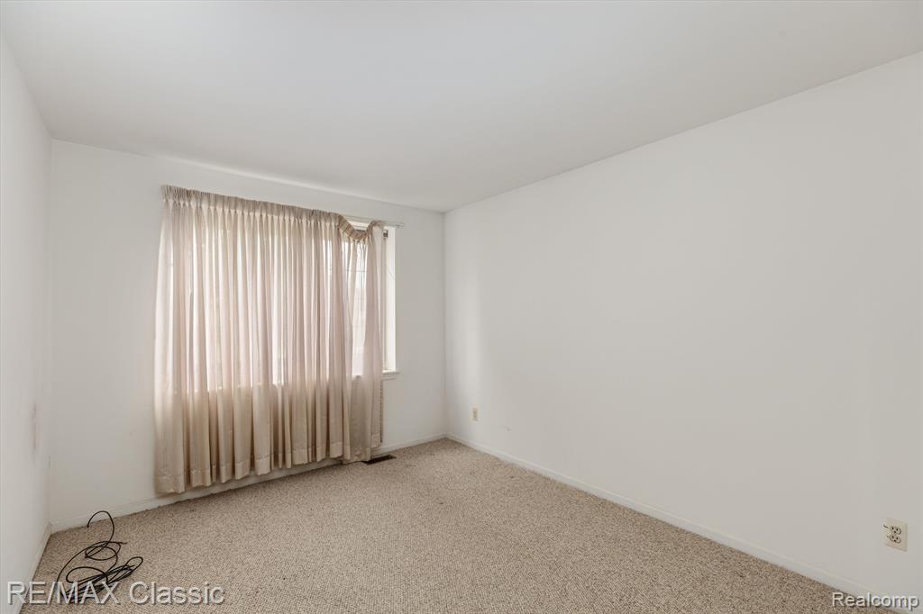 41937 BROOKVIEW Lane, Clinton Twp, MI 48038 — Photo 18