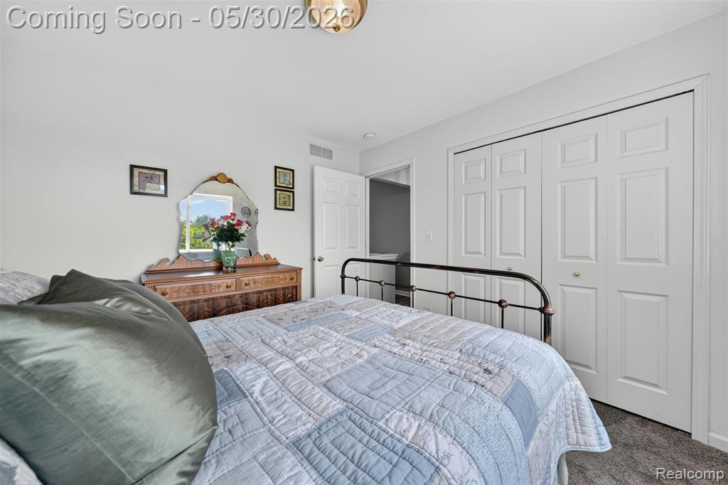 18364 Beechwood Street, Roseville, MI 48066 — Photo 31