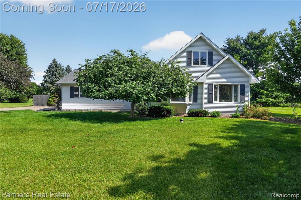 9145 Apple Orchard Drive, Fenton, MI 48430 — front exterior