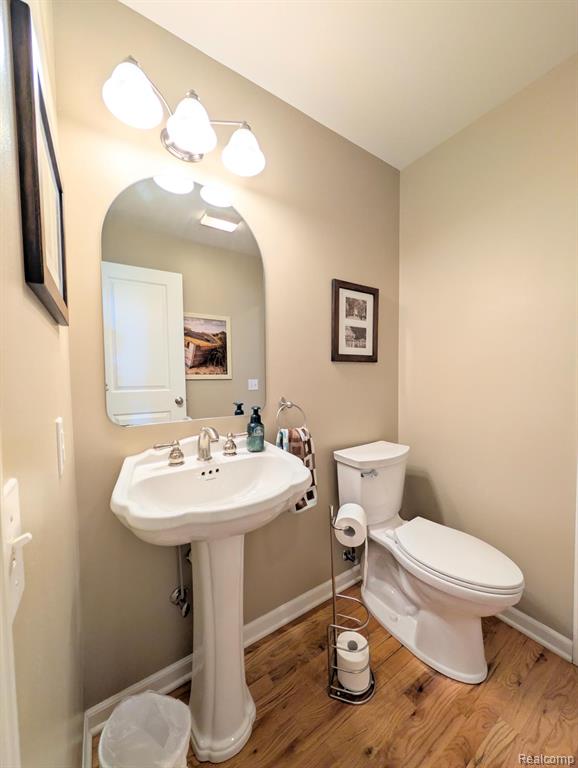 5441 Meadow Creek Court, Flint, MI 48532 — Photo 22