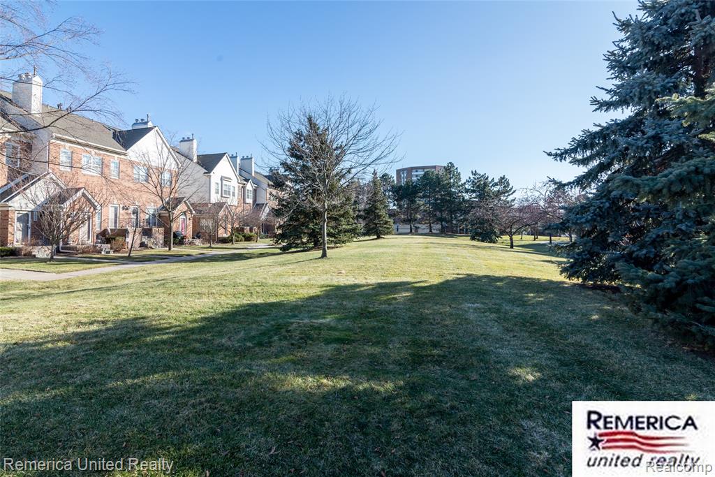 1762 Campau Farms Circle, Detroit, MI 48207 — Photo 15