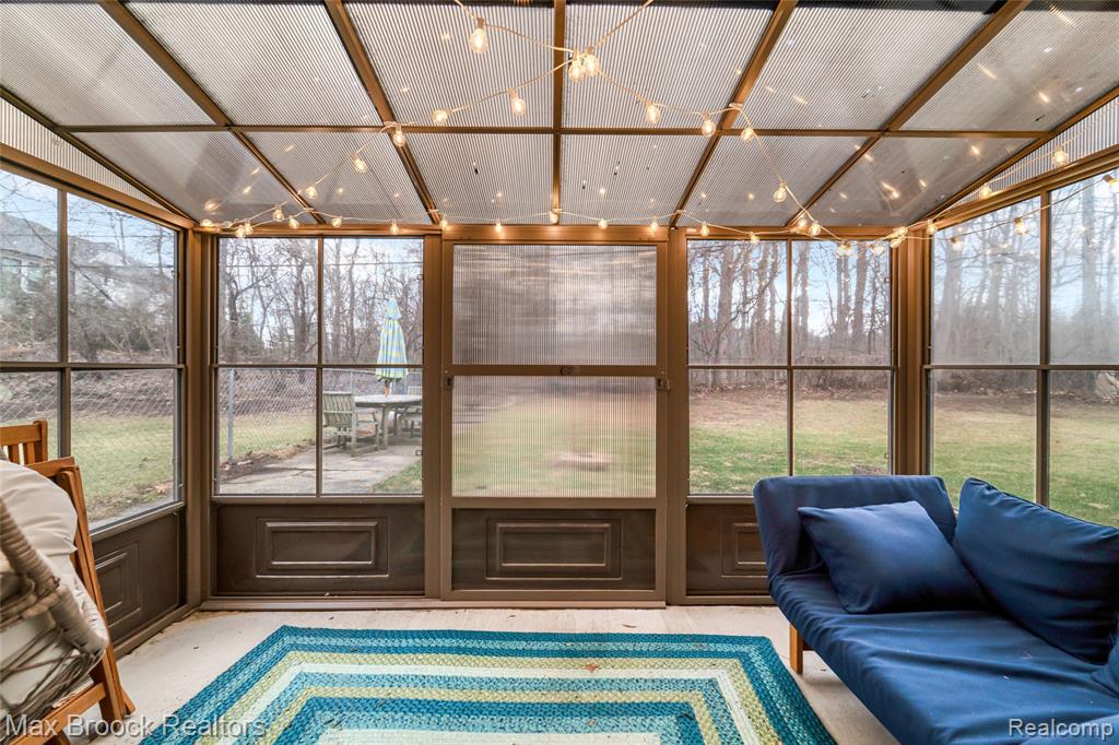7118 Cathedral Drive, Bloomfield Hills, MI 48301 — Photo 20
