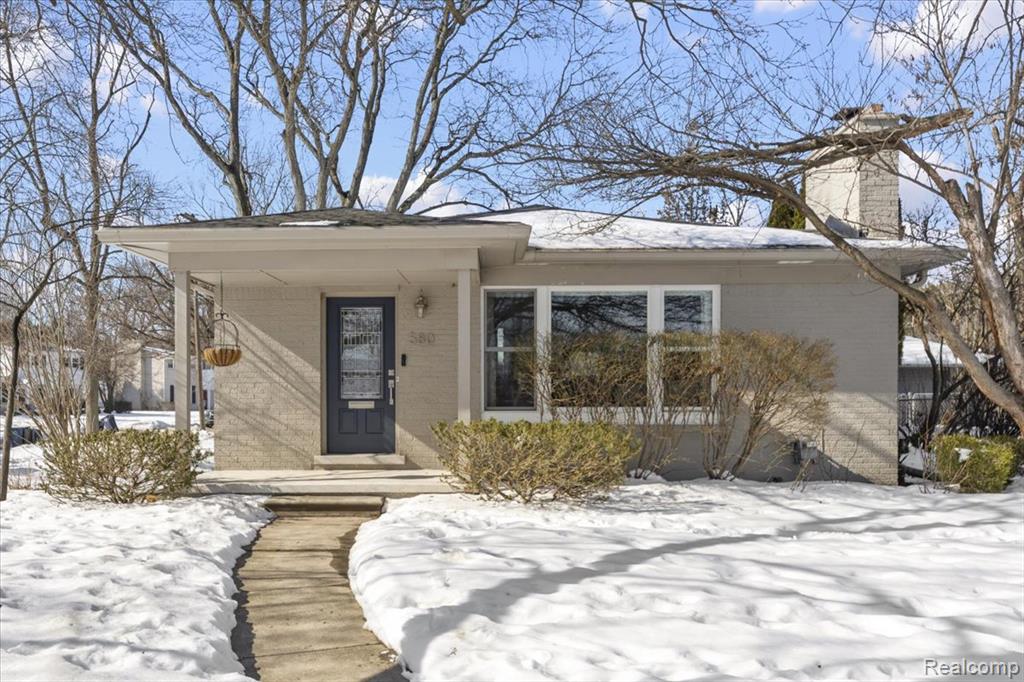 580 S Cranbrook Road, Bloomfield Hills, MI 48301 — front exterior