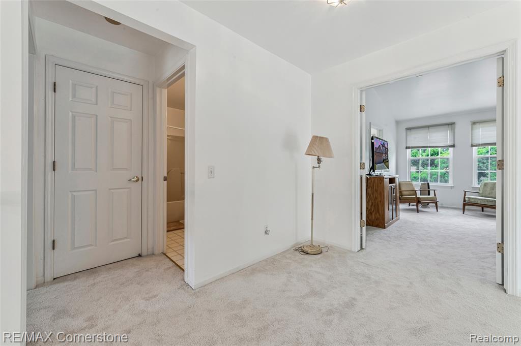 8307 Parkside Drive, Westland, MI — Photo 25