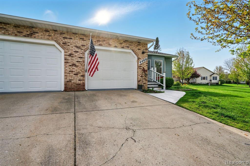 4466 COLONY Court, Swartz Creek, MI 48473 — Photo 3
