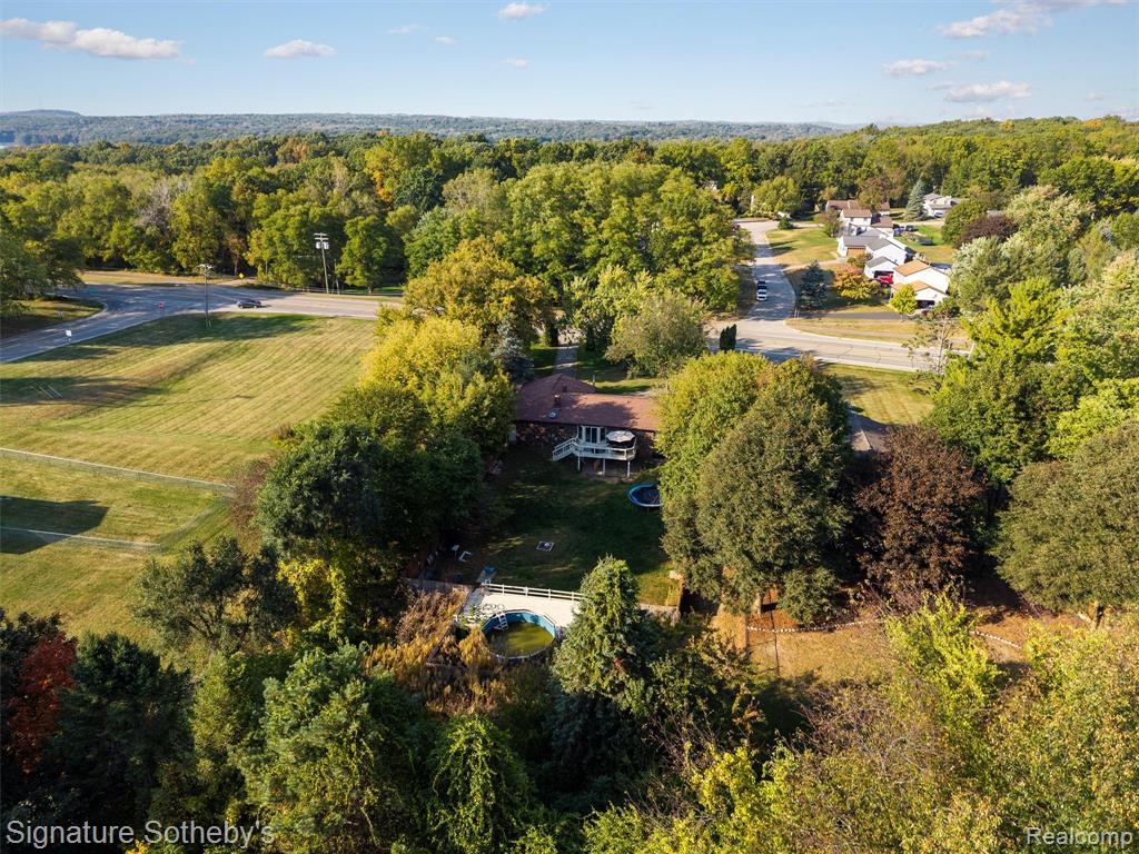 59415 Grand River Avenue, New Hudson, MI 48165 — Photo 28