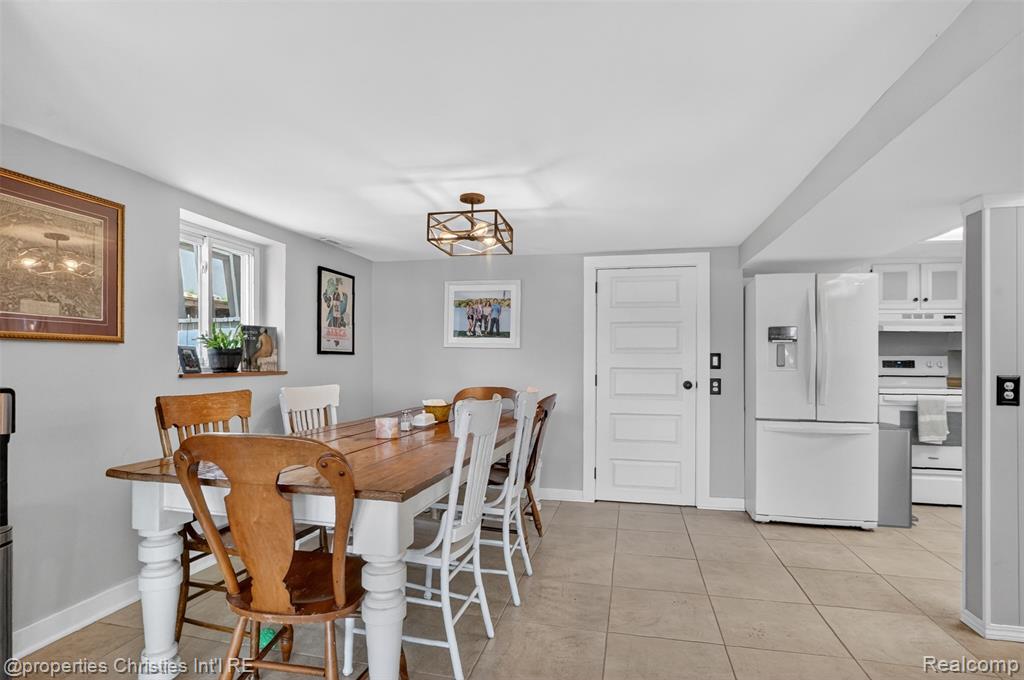 10219 Lakeside Drive, White Lake, MI — Photo 30