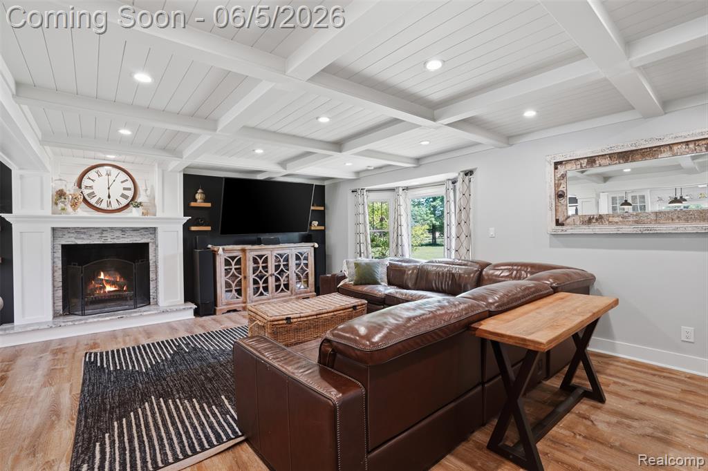 5080 Pleasant Valley Road, Brighton, MI 48114 — Photo 9