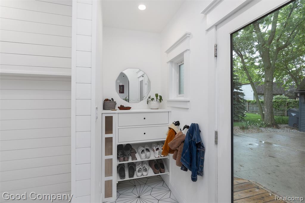 641 W WOODLAND Street, Ferndale, MI 48220 — Photo 13