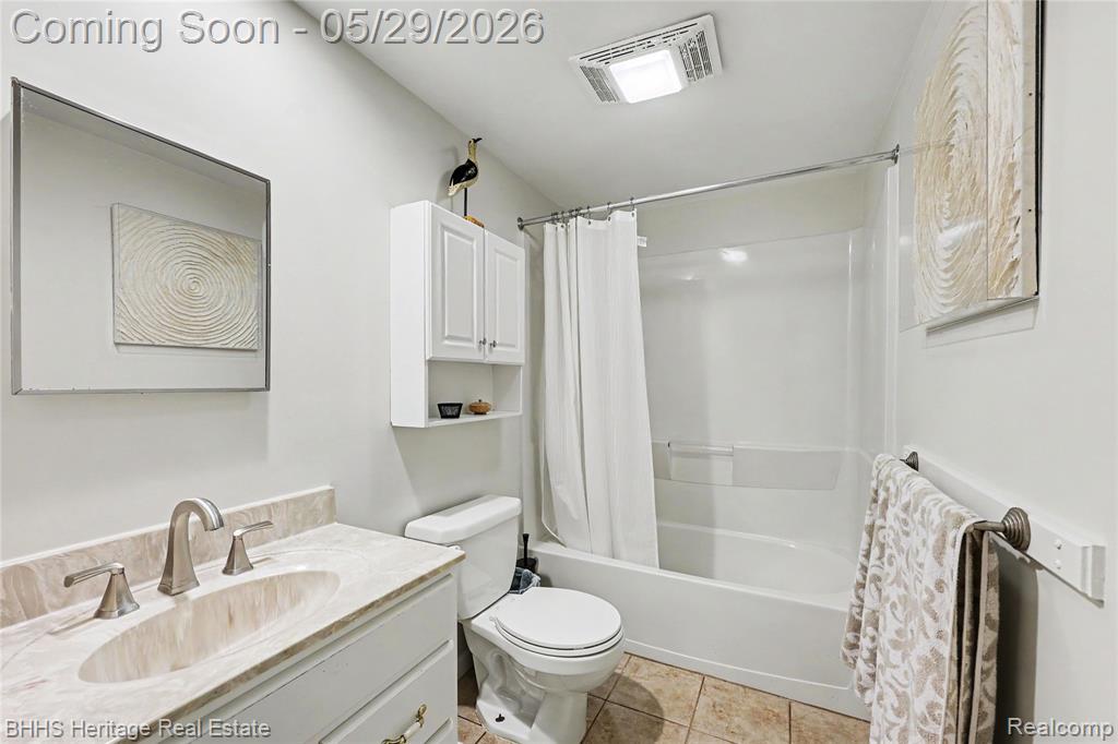 7314 Harrington Drive, Brighton, MI 48116 — Photo 23
