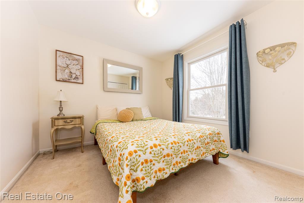 9410 Maple Run Court, Pinckney, MI 48169 — Photo 34