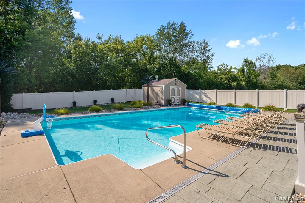 8316 N Port, Grand Blanc, MI 48439 — Photo 39