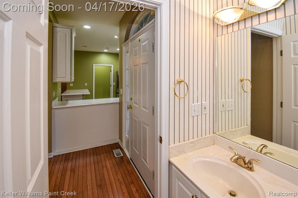41687 Glade Road, Canton, MI 48187 — Photo 46