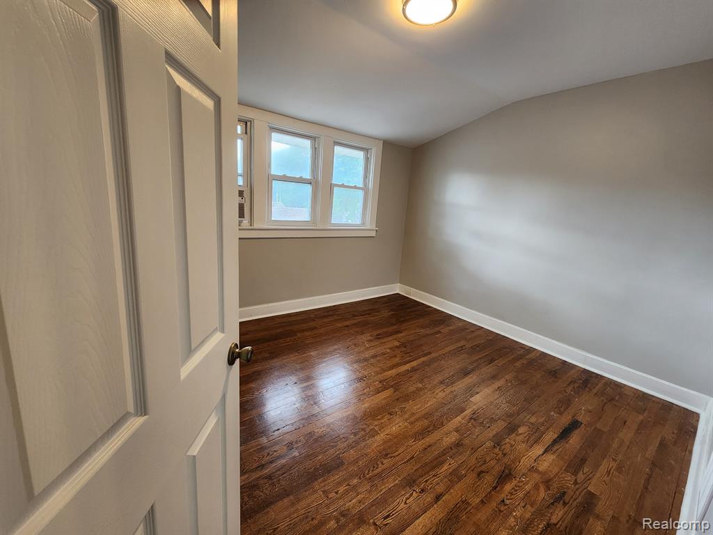 703 W MARSHALL (UPPER UNIT), Ferndale, MI 48220 — Photo 7