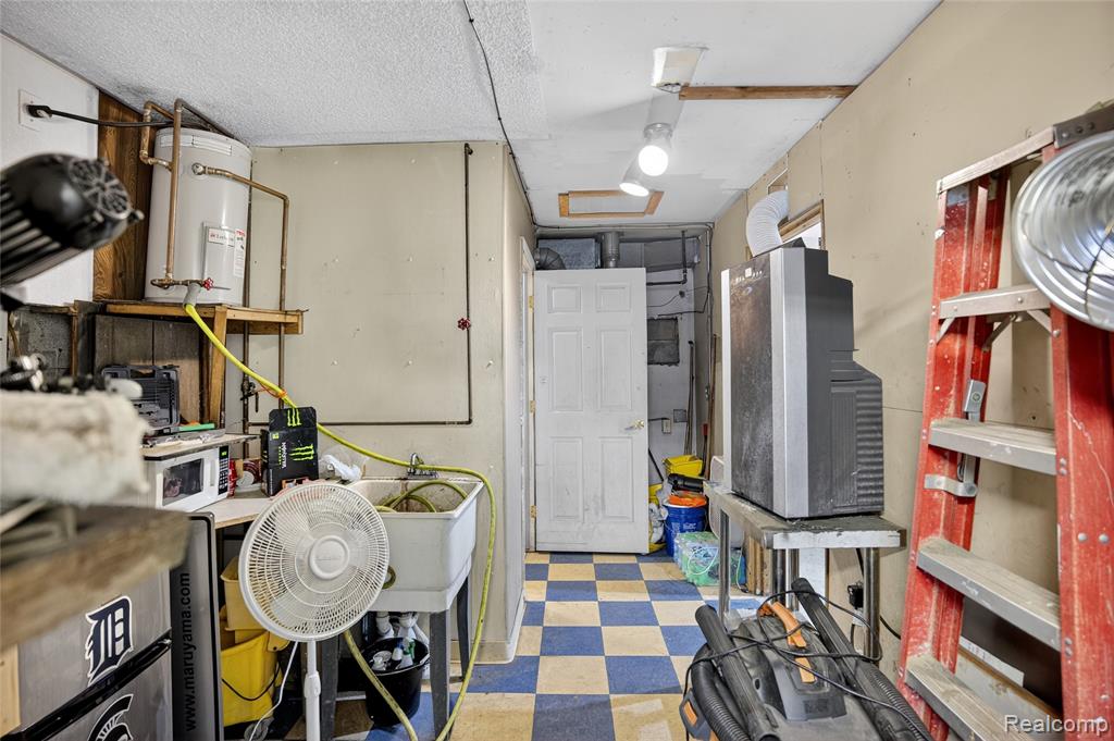 4057 Commerce Drive, Flushing, MI 48433 — Photo 14