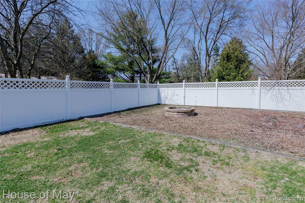 3044 Pheasant Run East Drive, Wixom, MI 48393 — Photo 35