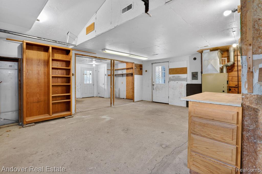 4055 Mitchell Drive, Flint, MI 48506 — Photo 28