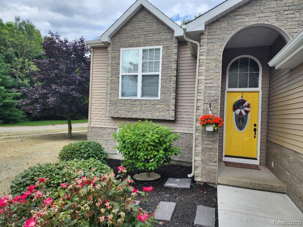 10856 Skylane Court, Allendale, MI 49401 — Photo 2