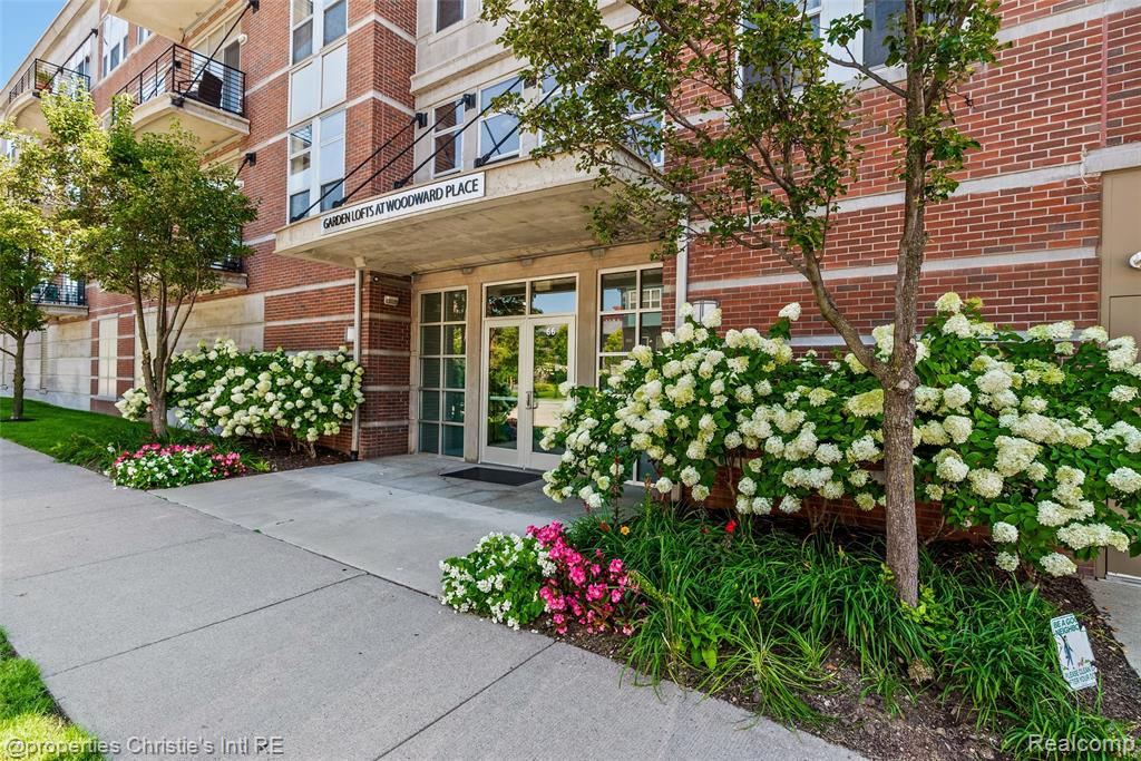 66 WINDER Street, Detroit, MI 48201 — Photo 2