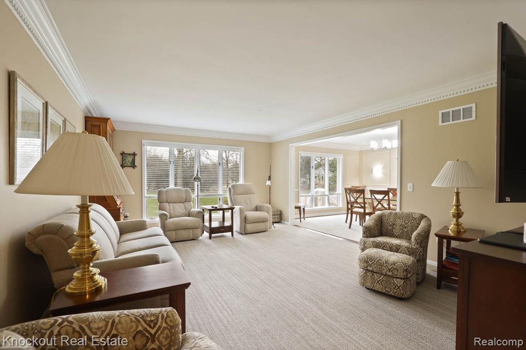 9350 OAKMONT Drive, Grand Blanc, MI 48439 — Photo 9