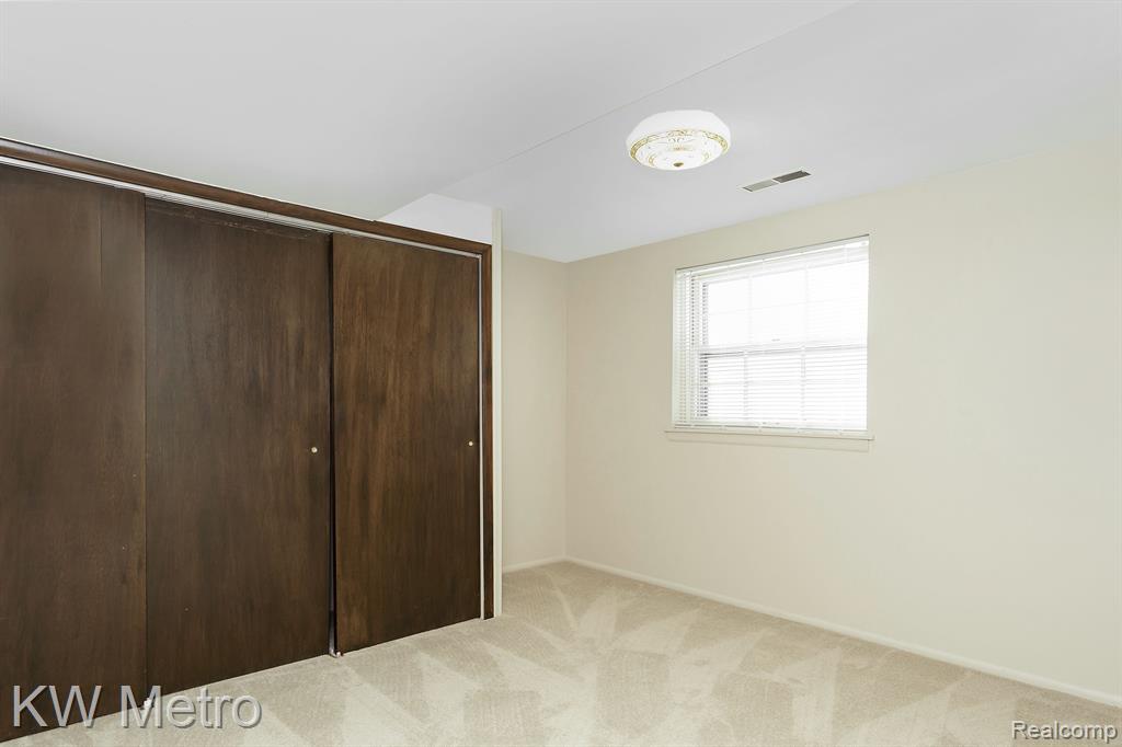 6603 TIMBER RIDGE Drive, Bloomfield Hills, MI 48301 — Photo 33