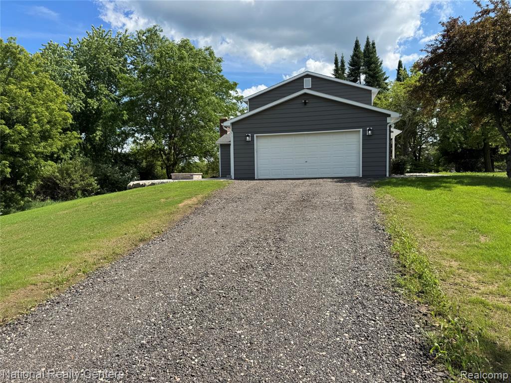4109 Loves Creek, Howell, MI 48843 — Photo 6
